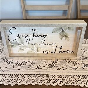 💚 Decorative Home Accent Sign with Greenery